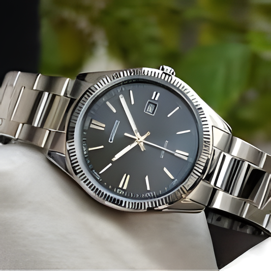 Casio MTP Watch – Classic Analog Design with Stainless Steel Strap